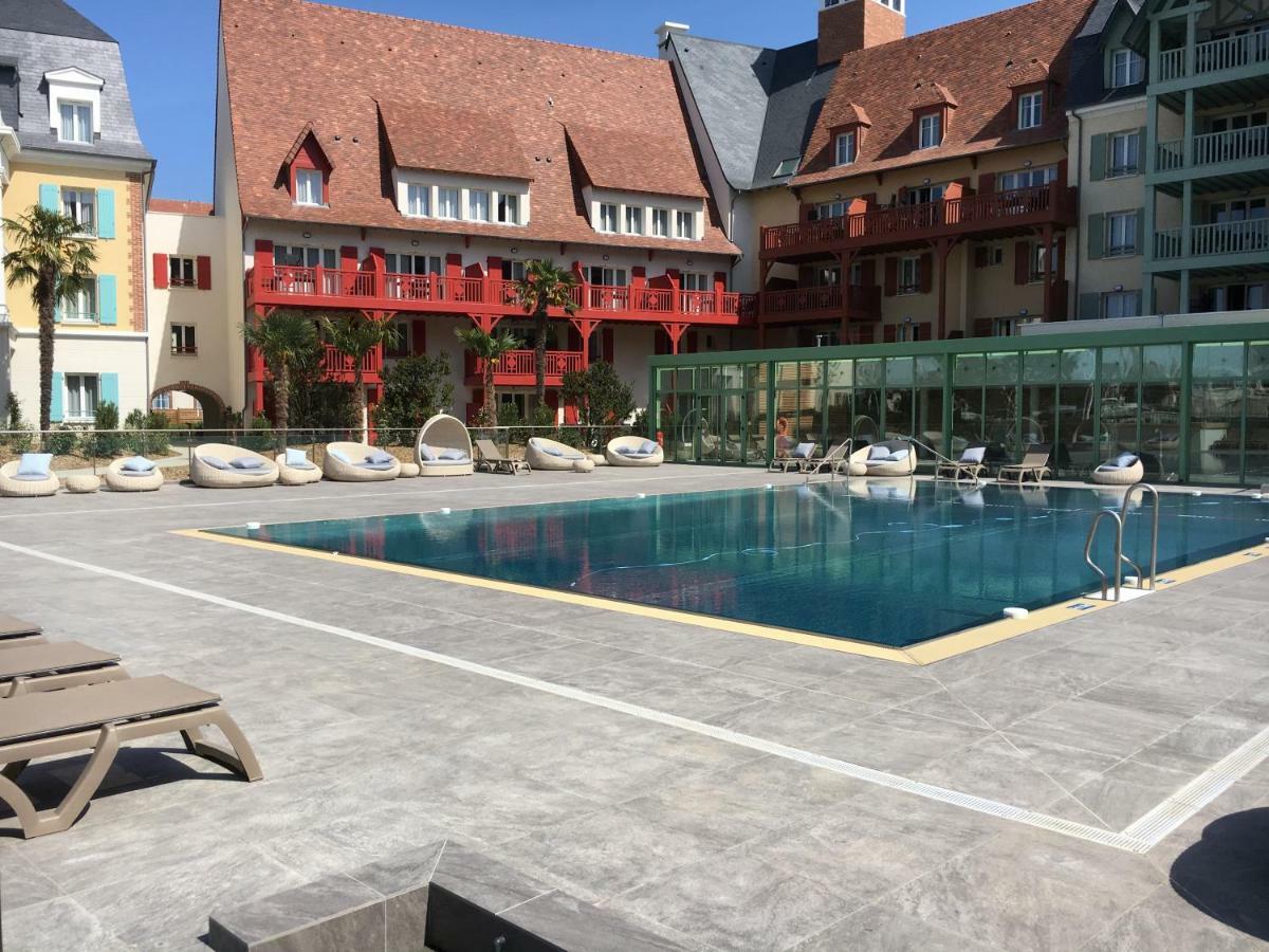 Cyrille Et Vacances Presqu'Ile De La Touques Deauville Exterior foto